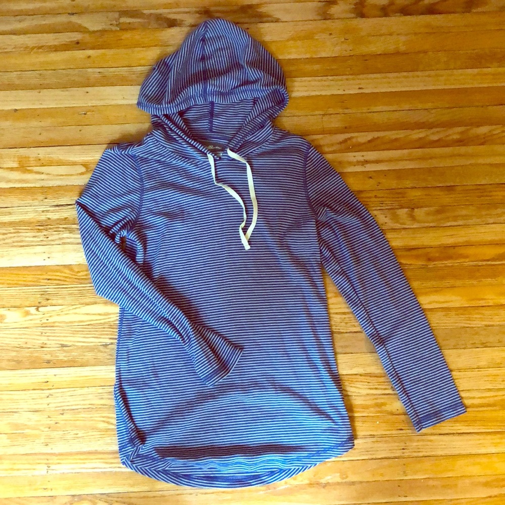 Women’s hooded tunic